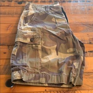 American eagle men’s cargo shorts